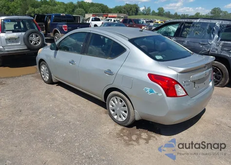 2013 Nissan Versa 1.6 Sv z USA, uszkodzony, nr VIN 3N1CN7AP2DL885493